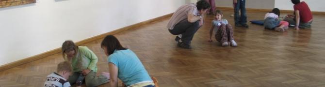 Družinska delavnica v maju, 2008 (foto: arhiv UGM)
