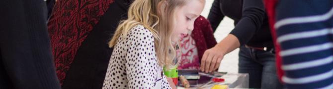 Intergenerational workshop, Show me your color and I tell you who you are; Photo: Sara Rezar