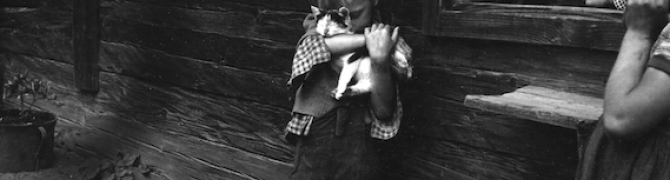 Ivan Dvoršak, Marko z muco, okrog 1970, črno-bela fotografija