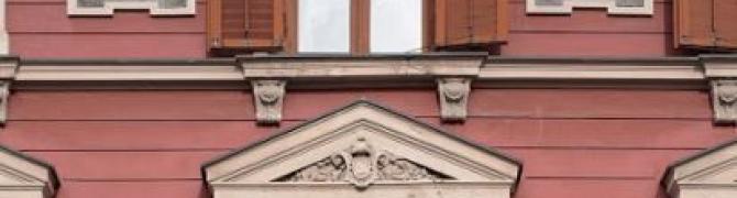 Hygieia and Panacea from the house facade