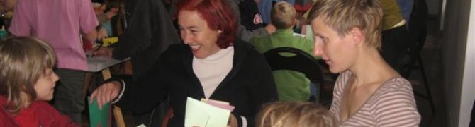 Družine spoznavajo umetnost skozi raziskovanje, igro, lastno likovno kreativnost ... 2006 (foto: UGM)