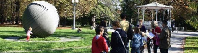 Guided tour for families, 2012, photo: UGM archive