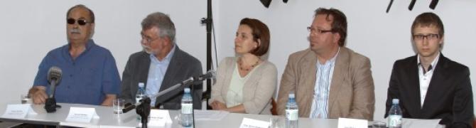 Press Conference, 17.6.2011, UGM, foto: Andrej Firm
